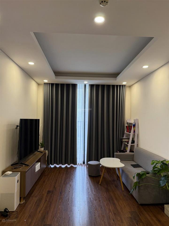 Cho thuê chcc n01t1 ngoại giao đoàn, dt 95m2, view hồ, nhận nhà được luôn, có slot ô tô gửi hầm