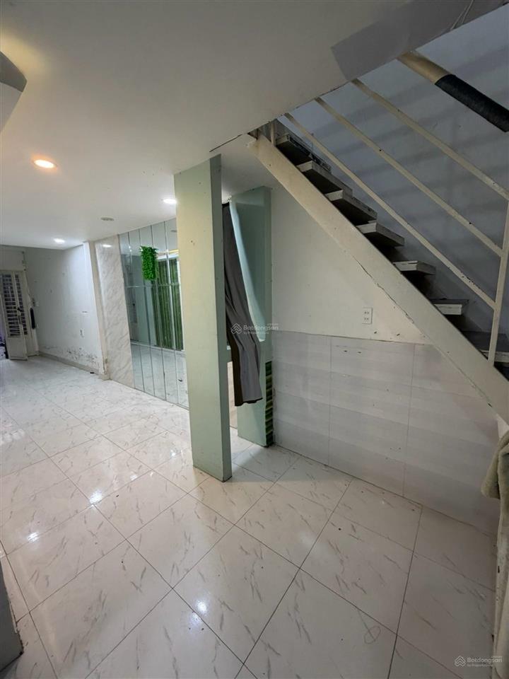 Nhà ngay đường trương quốc dung  p. phú nhuận quận phú nhuận  35m2 x 2 tầng  4.3 tỷ