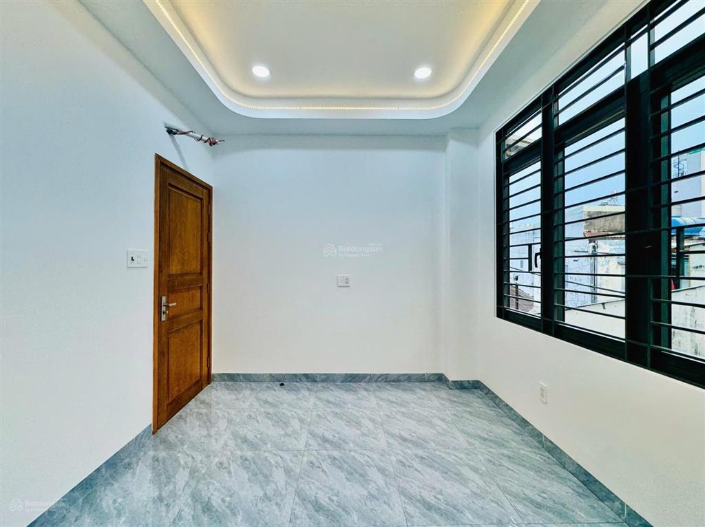 Siêu phẩm hxh đỗ cửa ngay lotte mart nguyễn văn lượng  gò vấp  42m² x 3 tầng  5.7 tỷ