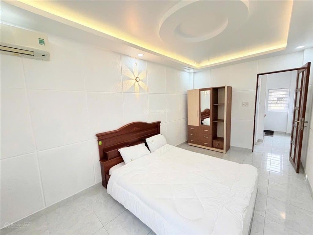 Nhà ngay khu phan xích long quận phú nhuận  34m2 x 5 tầng  6.7 tỷ
