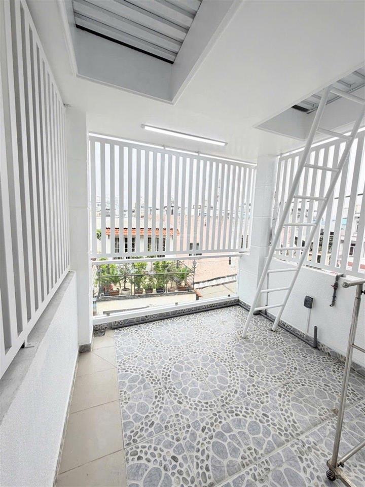 Nhà ngay khu phan xích long quận phú nhuận  34m2 x 5 tầng  6.7 tỷ