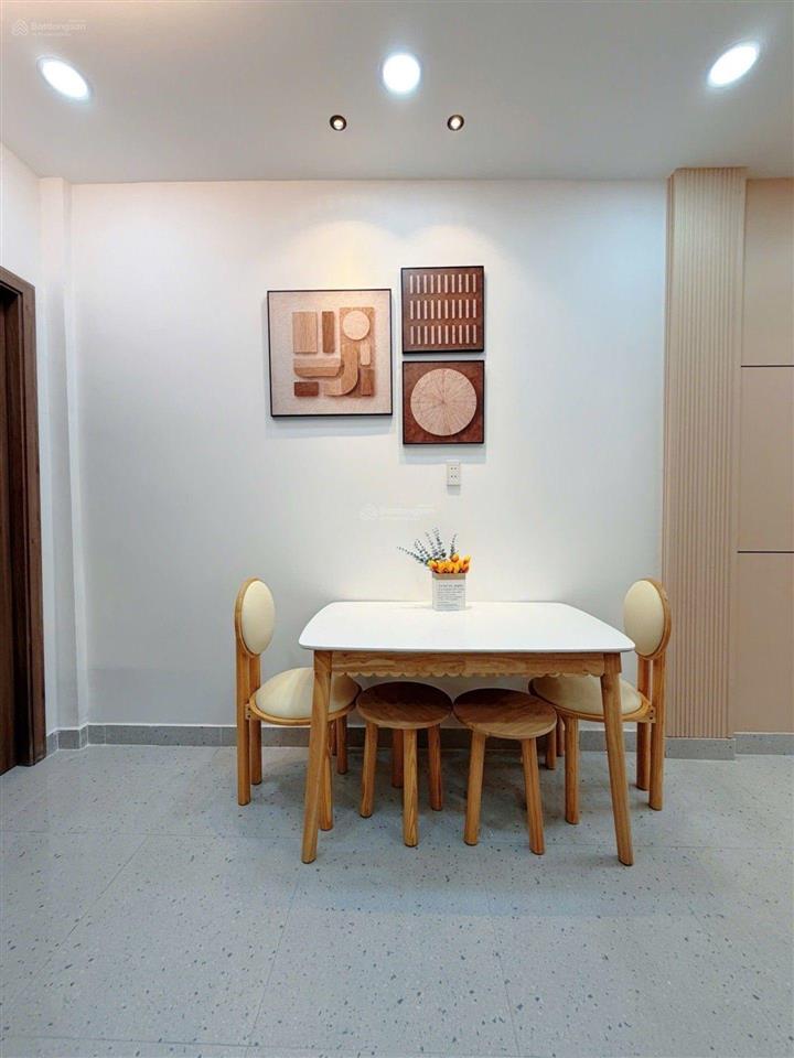 Nhà mới đẹp khu phan xích long quận phú nhuận  giáp quận 1 full nội thất cao cấp  41m2 x 2 tầng