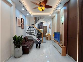 Nhà mới đẹp khu phan xích long quận phú nhuận  giáp quận 1 full nội thất cao cấp  41m2 x 2 tầng