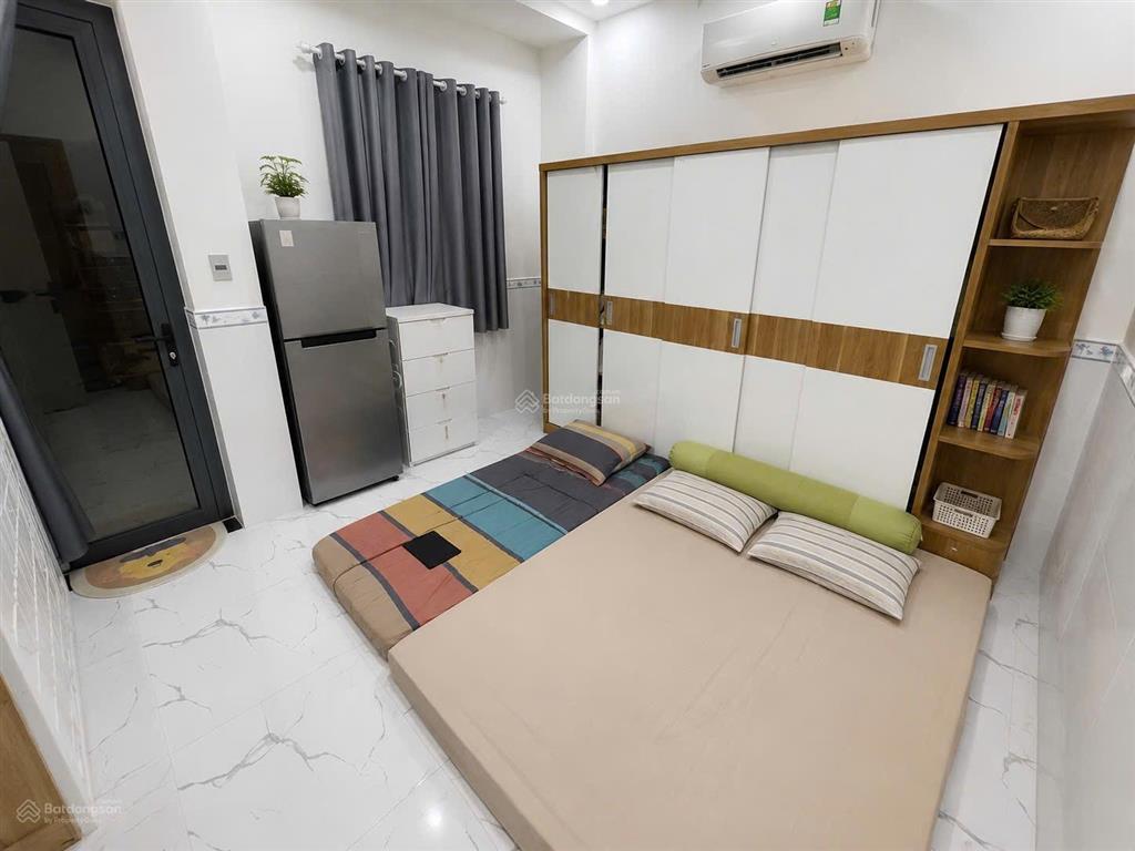 Nhà xịn lô góc 2 mặt tiền ngay luỹ bán bích  xe hơi ngủ nhà  dòng tiền sẵn  chỉ 5 đồng hơn!!