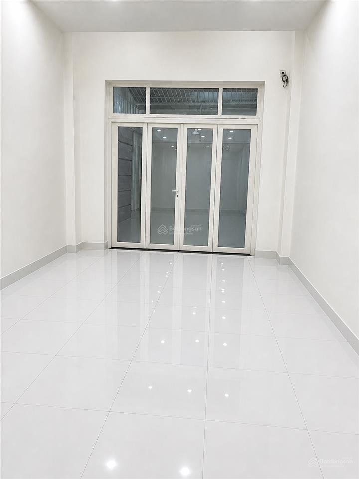 Nhà xịn gần đh công thương  xe hơi tận cửa  dòng tiền sẵn  giá chỉ hơn 5 tỉ!!!!