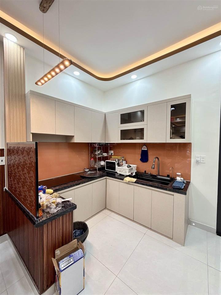 Săn nhà đẹp gần aeon 3pn  4wc  hẻm thông  sổ riêng  giá cực mềm chỉ nhích 6 tỷ!!
