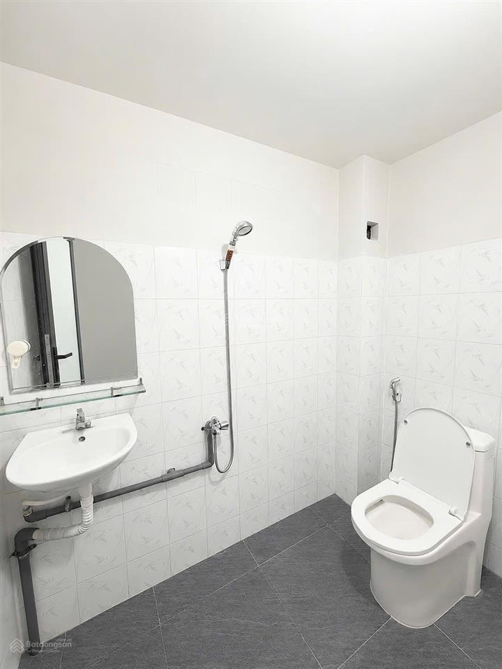 Hẻm nhựa xe tải tránh  sát vách aeon tân phú  70m2  chỉ nhỉnh 6 tỷ!!