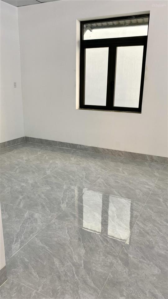 Hot  nhà mặt tiền đường thông lớn 10m mới xây, 80m2 giá cực rẻ.