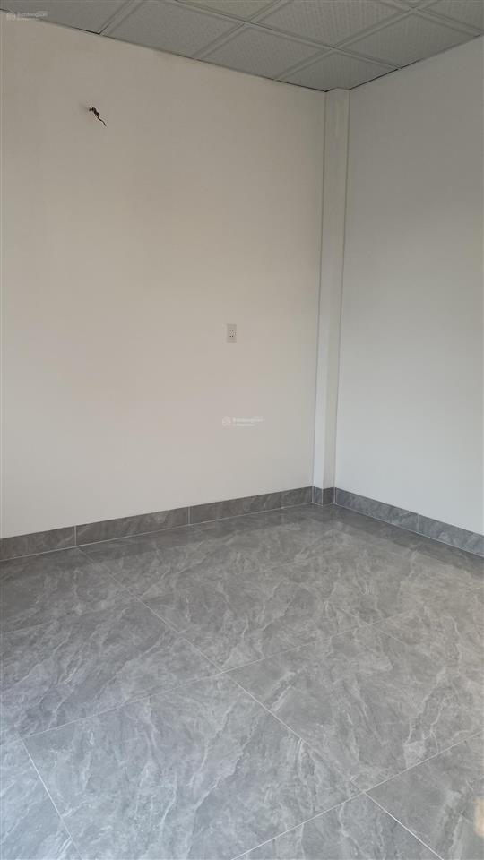 Hot  nhà mặt tiền đường thông lớn 10m mới xây, 80m2 giá cực rẻ.