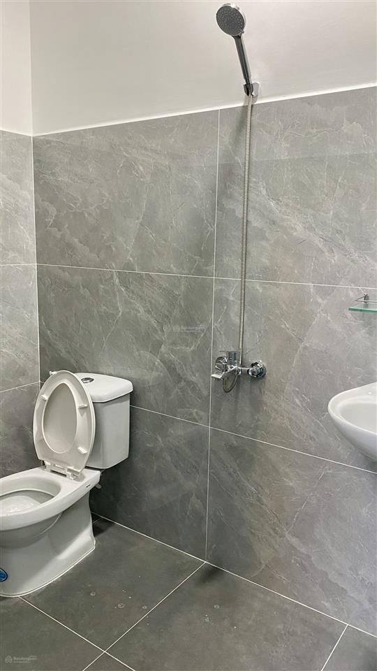 Hot  nhà mặt tiền đường thông lớn 10m mới xây, 80m2 giá cực rẻ.