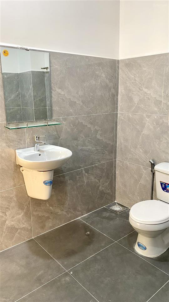 Hot  nhà mặt tiền đường thông lớn 10m mới xây, 80m2 giá cực rẻ.