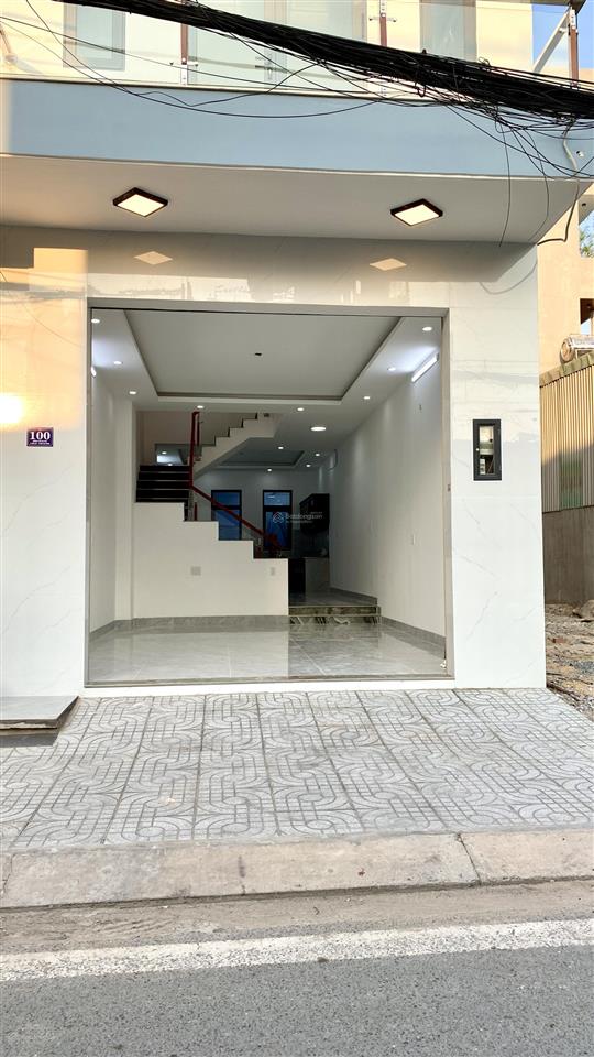 Hot  nhà mặt tiền đường thông lớn 10m mới xây, 80m2 giá cực rẻ.