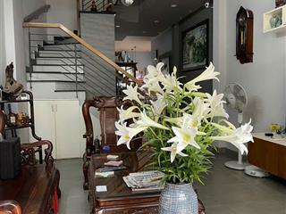 Bán nhà 86m2 (nở hậu), 1 trệt 2 lầu gần sông, có sân trước sau, hẻm xe hơi tận cửa.