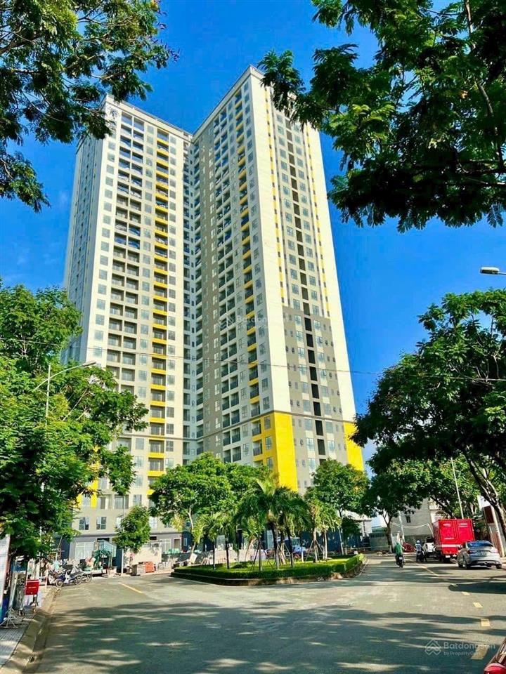 Cho thuê bcons sala tầng 15, tháng 8 ở liền
