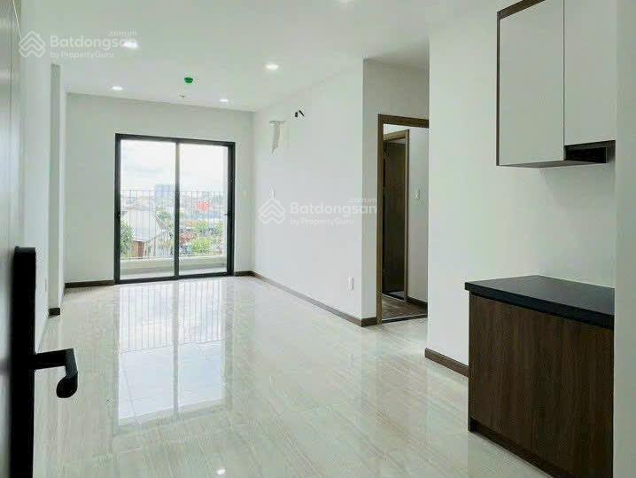 Cho thuê bcons sala tầng 15, tháng 8 ở liền