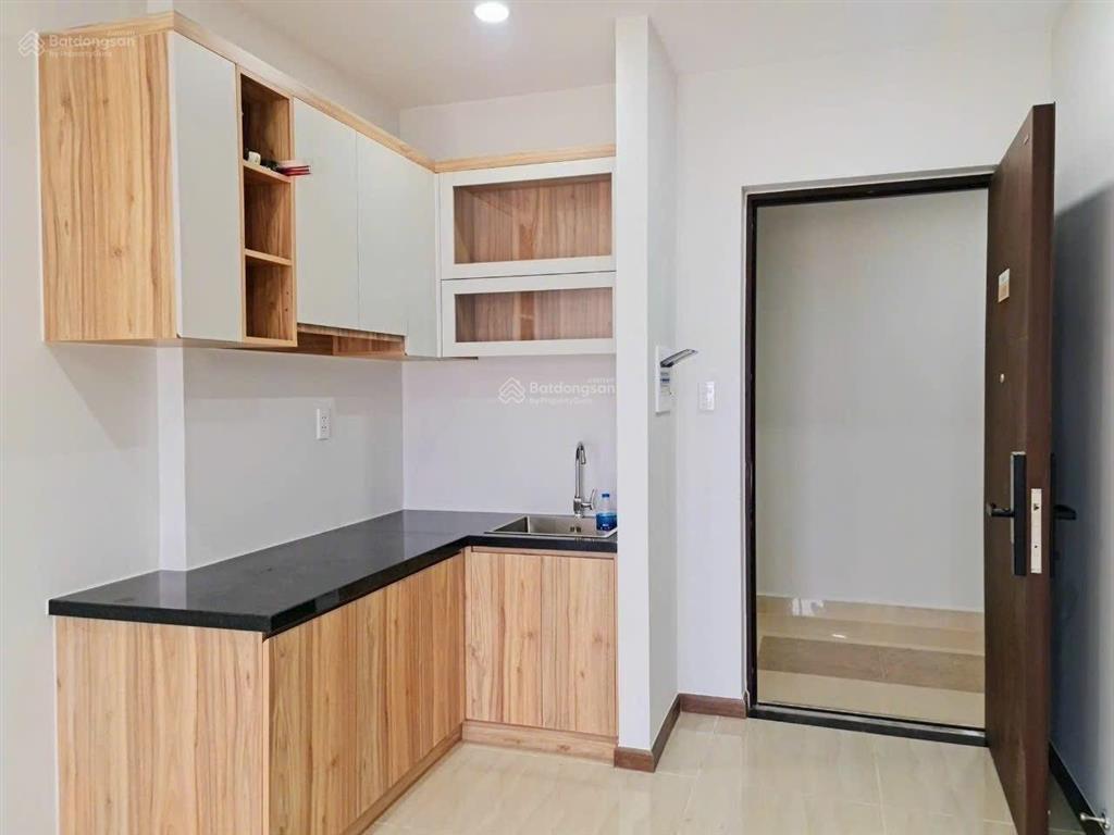 Cho thuê bcons sala tầng 15, tháng 8 ở liền