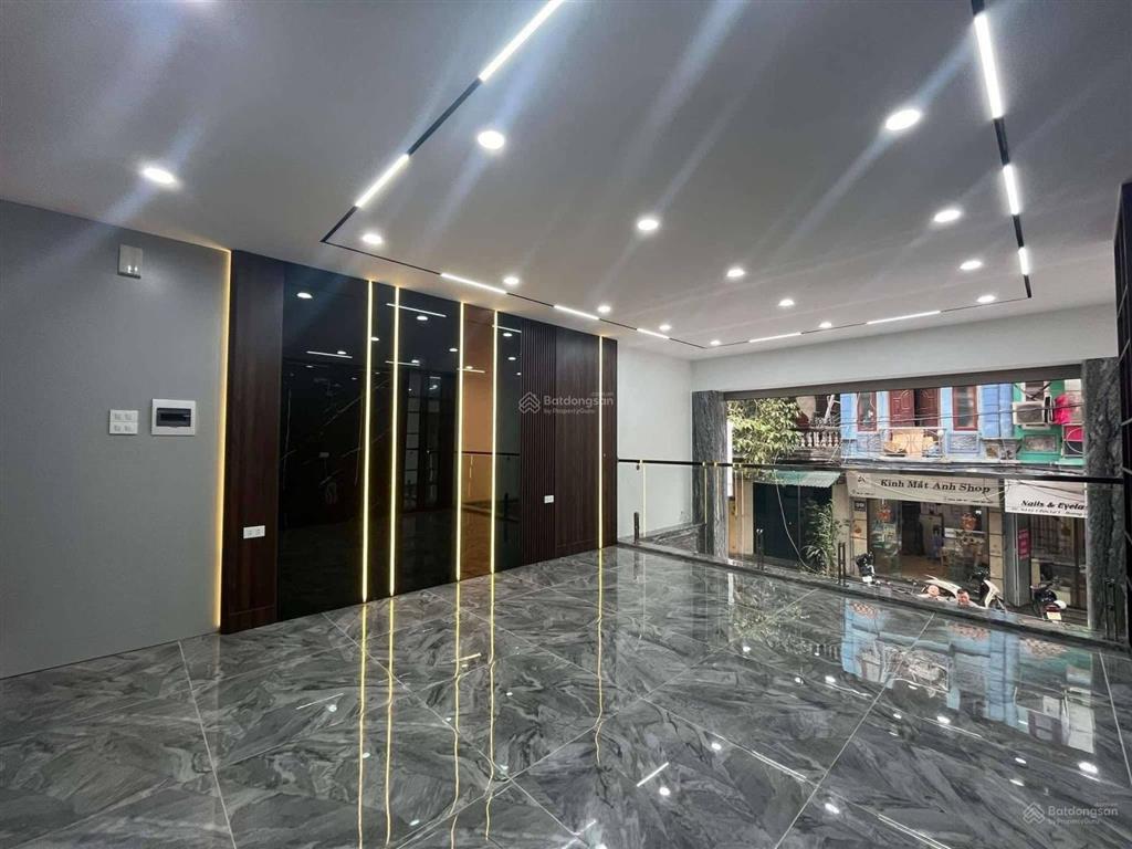 Phân lô đền lừ ô tô tránh tòa nhà văn phòng 7 tầng thang máy 55m mt 4,5m giá 1x tỷ