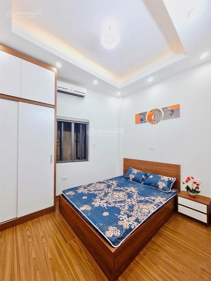 Chính chủ bán nhà lĩnh nam 4 tầng chắc chắn ô tô 7 chỗ đỗ cửa cần bán gấp  chỉ hơn 6 tỷ