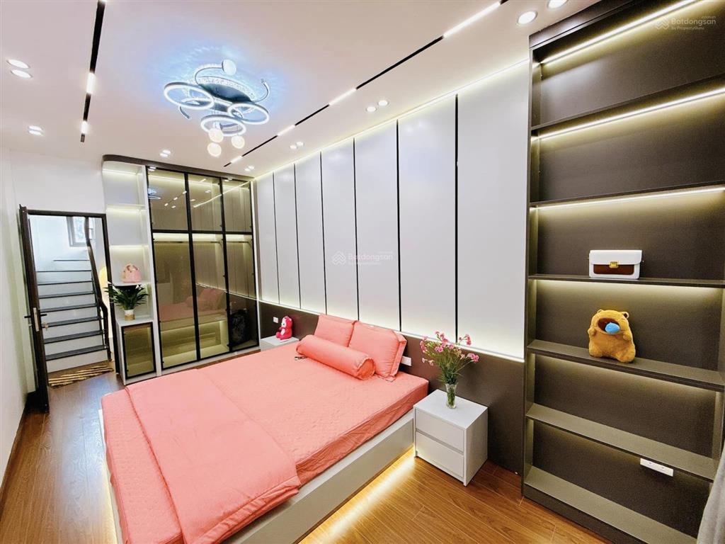 Bán nhà tân mai hoàng mai 4 tầng, ngõ rộng, giá 7,9 tỷ