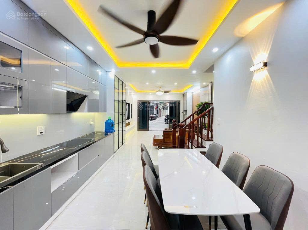 Bán nhà lĩnh nam, hoàng mai 43m, 4 tầng, ô tô tải qua nhà giá 6,9 tỷ
