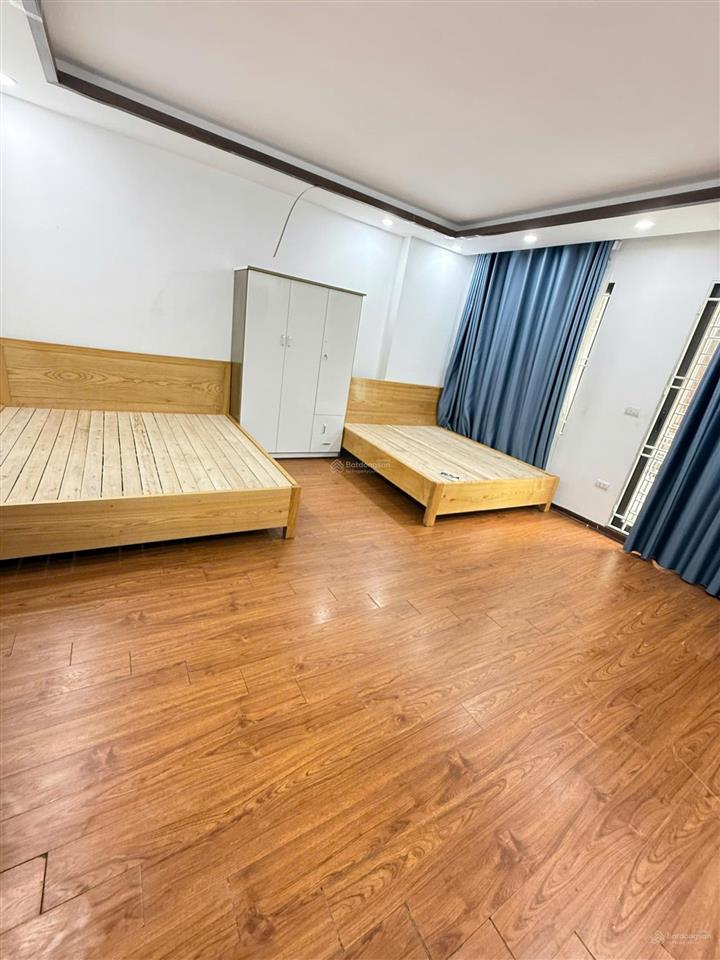 Bán nhà tân mai hoàng mai, ô tô tránh vào nhà, sân vườn rộng, có ô chờ thang máy, 140m2 giá 24t