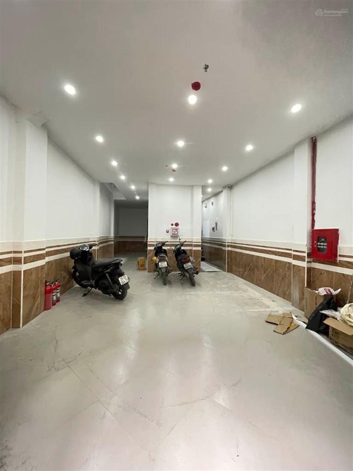 Bán ccmn cạnh bách khoa  15 phòng full nội thất, thang máy, pccc đầy đủ  dòng tiền 90 triệu/tháng