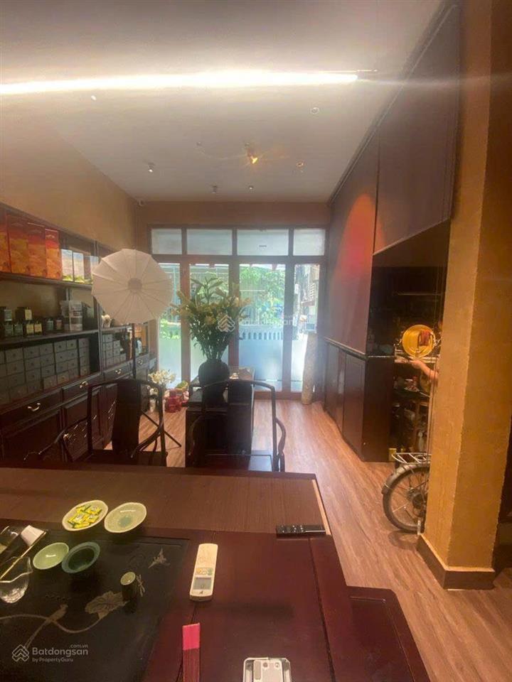 Căn đẹp nhất tài chính chỉ 12,2 tỷ phố chùa bộc kinh doanh, phân lô oto chạy vòng quanh