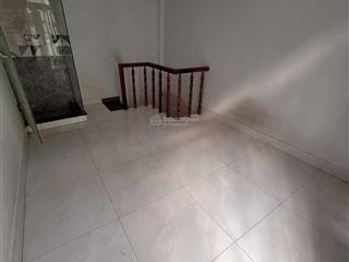 Gửi hh nhờ dv dẫn dùm nhà vi bằng khu dân cư nguyễn văn quá 3x4m 1 lầu