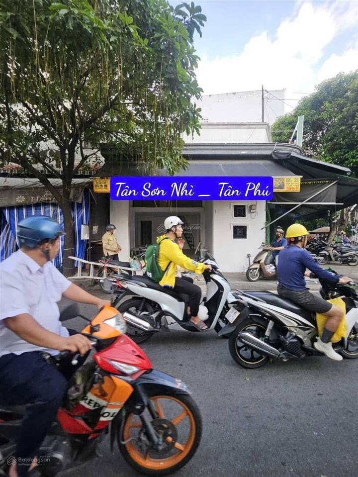 Mặt tiền nhánh tân sơn nhì buôn bán tốt dt 4x10m đúc lững