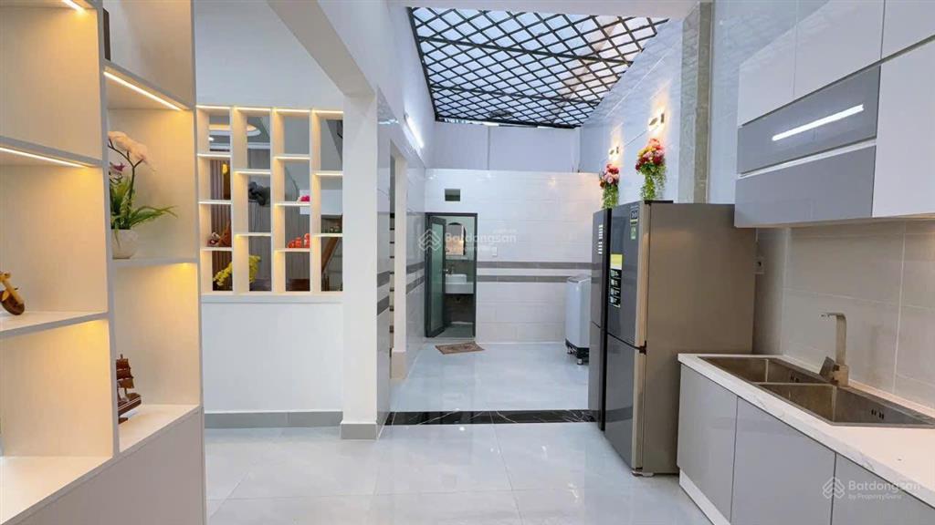 Bán nhà shr đường số htp nhà bè,dt 8x12.xd 1 trệt 3 lầu,4pn wc full nt,hỗ trợ bank giá 8 ty596 tr