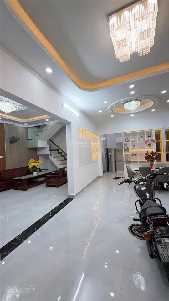 Bán nhà shr đường số htp nhà bè,dt 8x12.xd 1 trệt 3 lầu,4pn wc full nt,hỗ trợ bank giá 8 ty596 tr