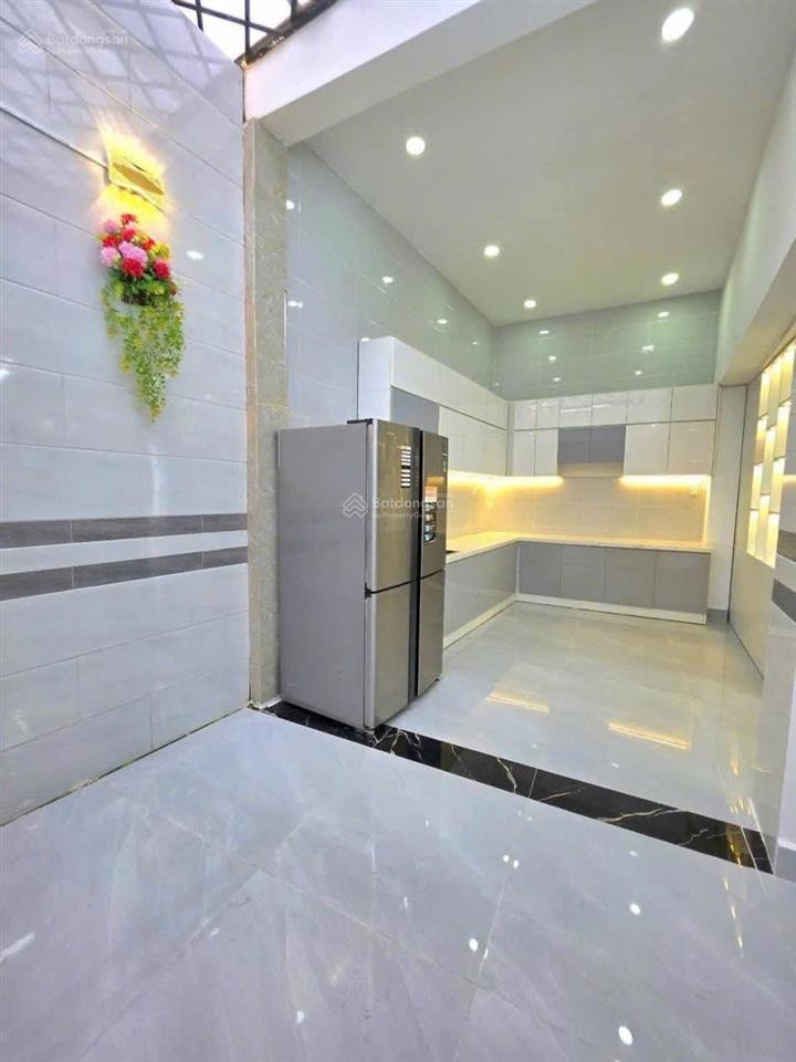 Bán nhà shr đường số htp nhà bè,dt 8x12.xd 1 trệt 3 lầu,4pn wc full nt,hỗ trợ bank giá 8 ty596 tr