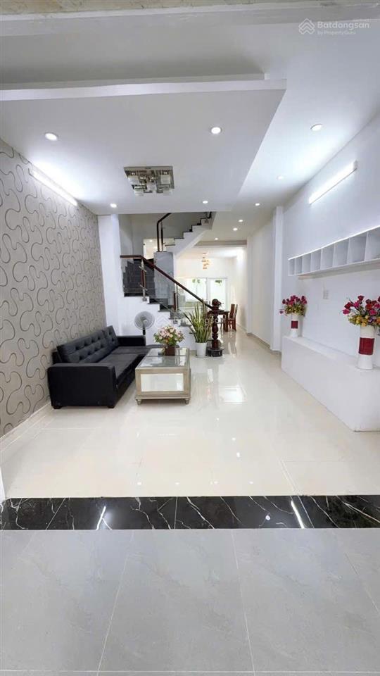Bán nhà shr hẻm lon 1806 huỳnh tấn phát,nhà bè.xd 1 trệt 3 lầu,5pn 5wc full nt. 0965 004 *** mr huy