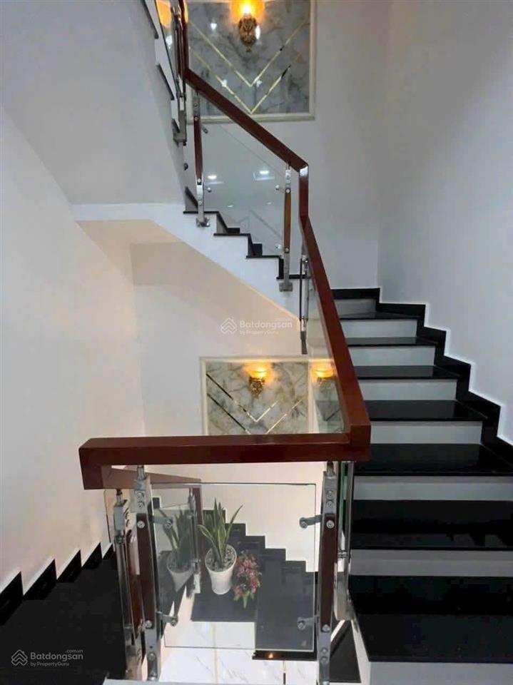 Bán nhà shr hẻm lon 1806 huỳnh tấn phát,nhà bè.xd 1 trệt 3 lầu,5pn 5wc full nt. 0965 004 *** mr huy