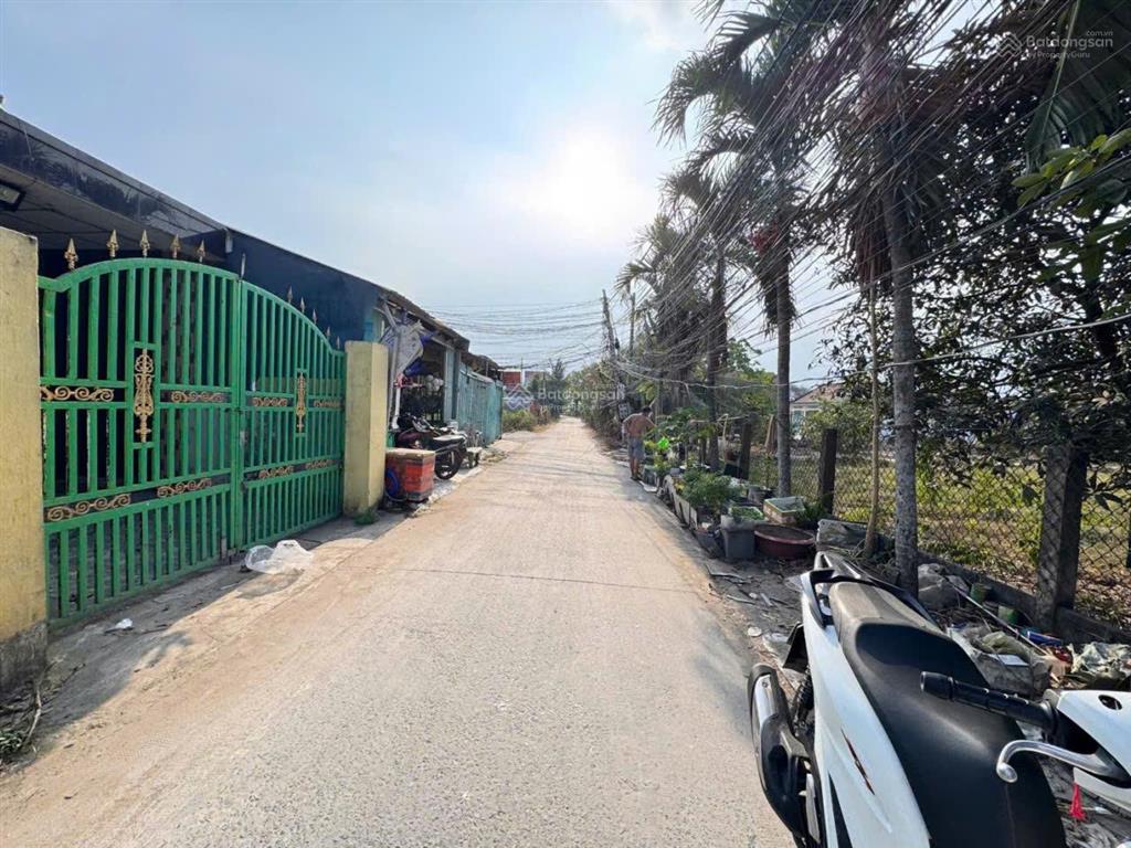 Bán nhà 105m2 thổ cư mặt tiền bê tông đức hoà hạ giá 1 tỷ hơn, sổ hồng riêng 0938 192 ***