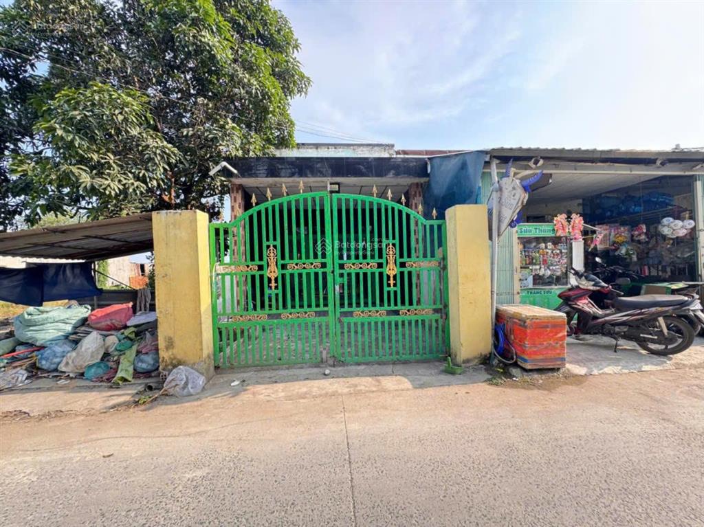 Bán nhà 105m2 thổ cư mặt tiền bê tông đức hoà hạ giá 1 tỷ hơn, sổ hồng riêng 0938 192 ***