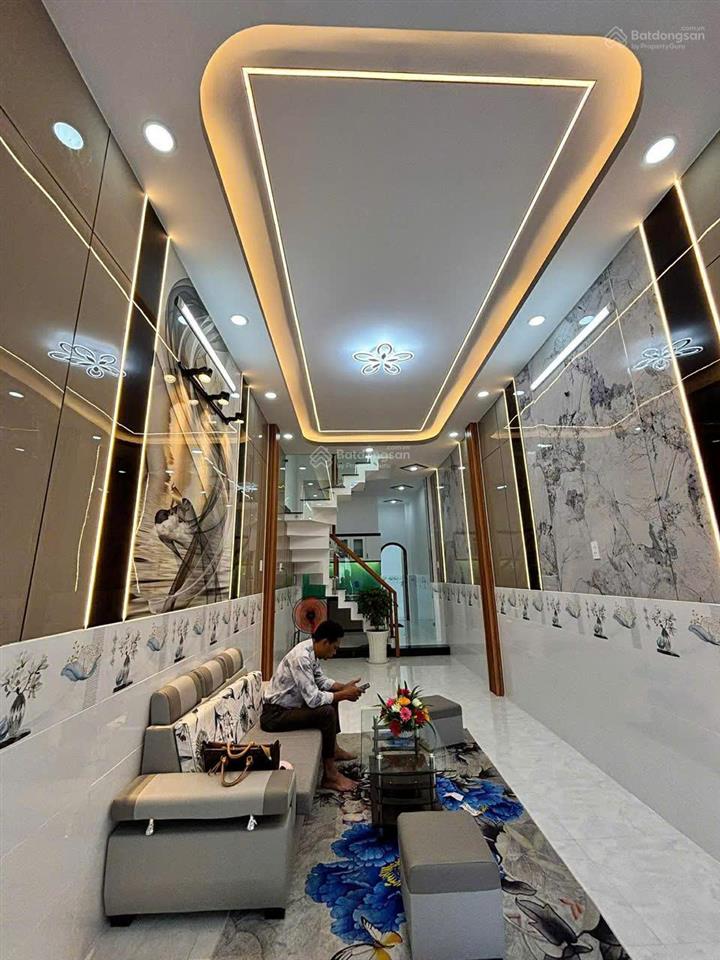 Chủ gấp bán giảm gần 300tr giá mới 5.35 tỷ lê văn quới nhà đẹp hẻm 6m 51m2