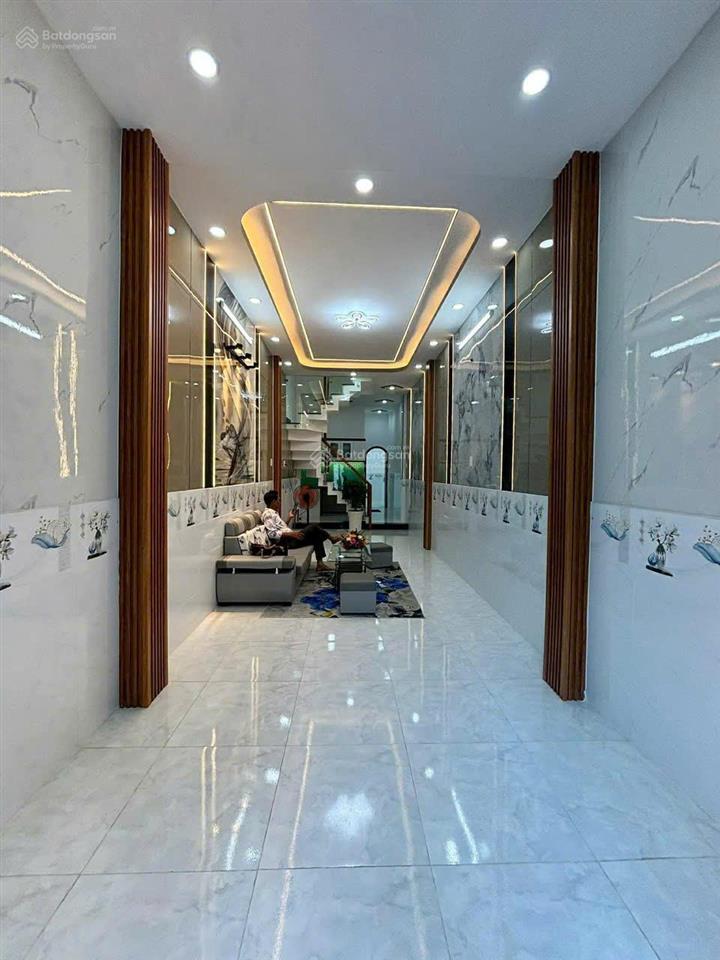 Chủ gấp bán giảm gần 300tr giá mới 5.35 tỷ lê văn quới nhà đẹp hẻm 6m 51m2