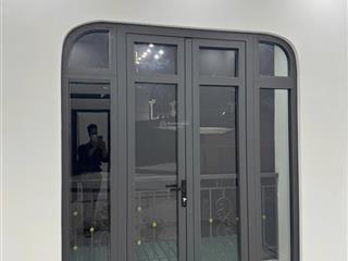 Gía 4 tỷ  diện tích 33m2  20m ra mặt đường hương lộ 2. kinh doanh đông đúc. tiện tích đầy đủ