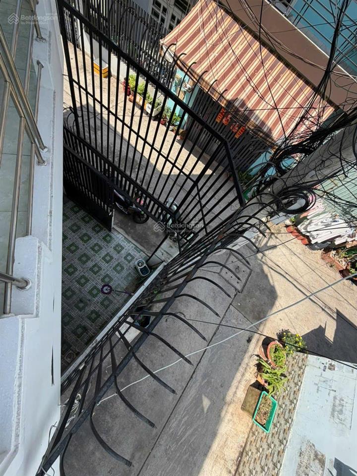 Gía  5,1 tỷ  48m2 đường trương phước phan, bình trị đông