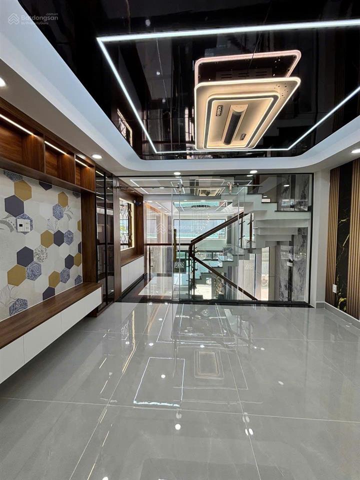 Gía 7.6 tỷ nhà 50m2 vị trí đẹp khu mã lò bình trị đông