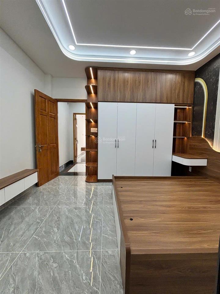 Gía 7.6 tỷ nhà 50m2 vị trí đẹp khu mã lò bình trị đông