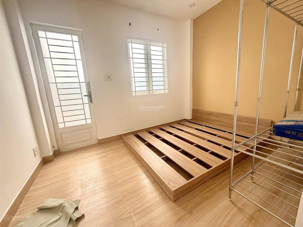 Chỉ 2,950 tỷ tl. kế bên quận 3  quận 10  20m²  ngang đẹp 3,5m x dài 6m