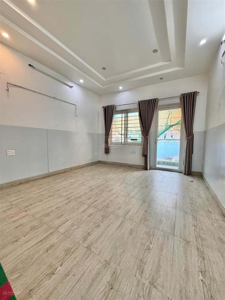 Mặt tiền 16m  ngay ngã 3  thu nhập 25tr/tháng
