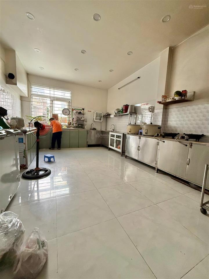 Mặt tiền 16m  ngay ngã 3  thu nhập 25tr/tháng
