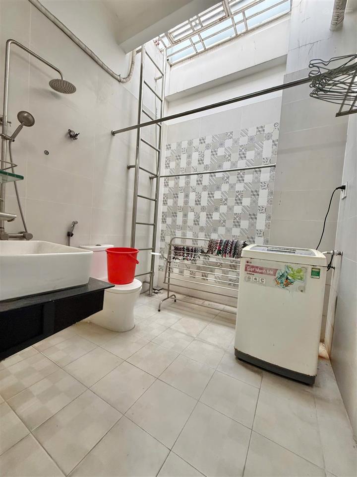 Mặt tiền 16m  ngay ngã 3  thu nhập 25tr/tháng