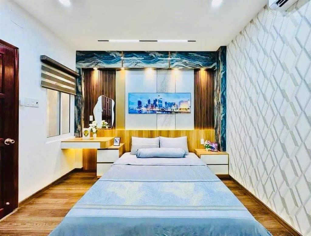 Bán nhà mặt tiền ngay ngã 4 nguyễn tiểu la  bà hạt quận 10, dt 3.3x13m, lửng 3 lầu, giá 11.9 tỷ