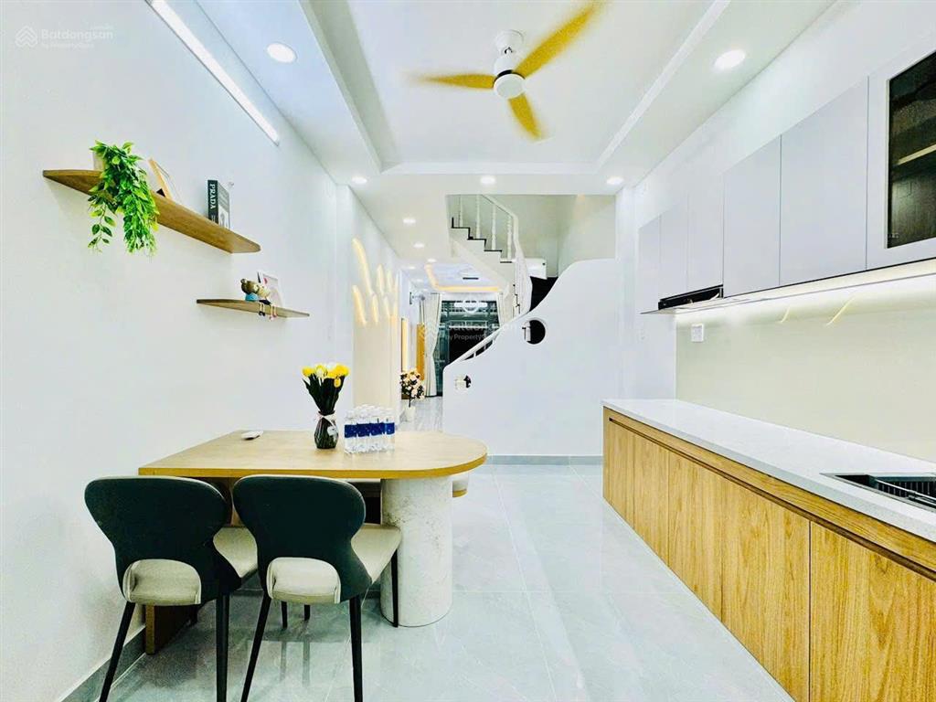Bán nhà hẻm xe hơi 8m đường hoàng sa phường 11 quận 3, dt 6x15m, 2 lầu st, giá 15.9 tỷ