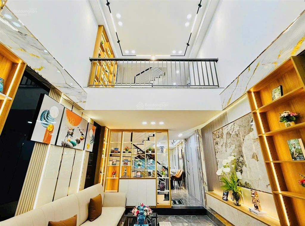 Bán nhà hẻm 5m lê hồng phong ngay 3 tháng 2 phường 10 quận 10, dt 3.8x20m, lửng 3 lầu, giá 10.6 tỷ