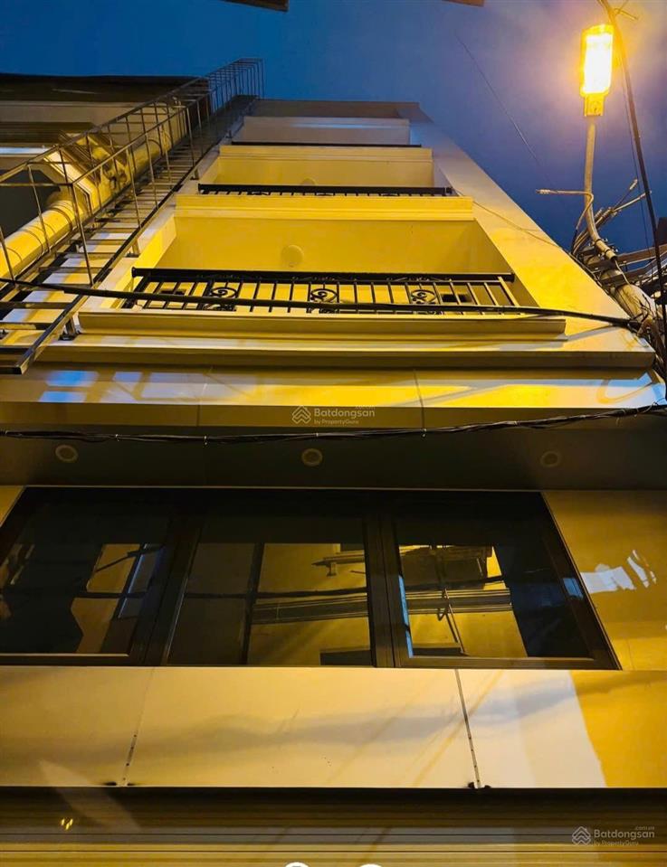 Bán nhà đường giải phóng, dt 82 m2, 8 tầng, sau mở đường mới cực đẹp!